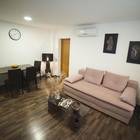 Apartments Dijana Zagabria Esterno foto